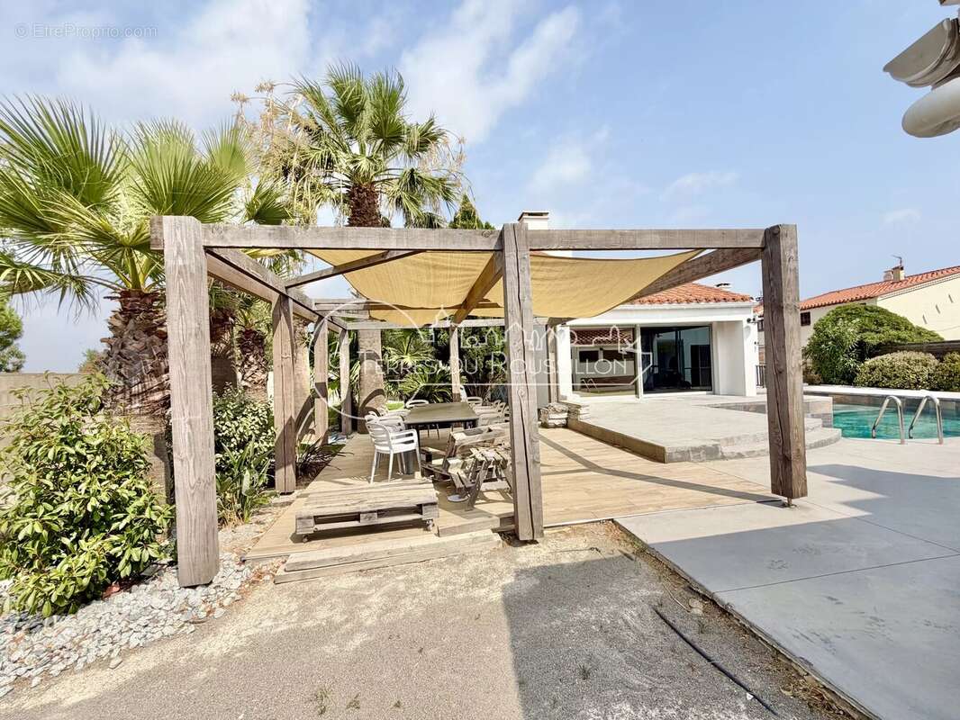 Villa F8 4 Faces 300 m² Canet Plage avec Piscine et Garage - photo 59