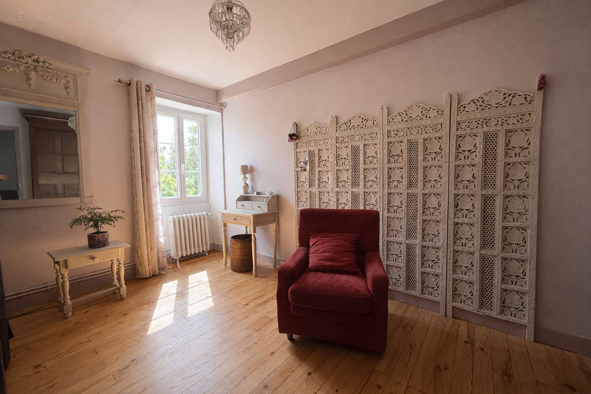 Maison à SAINTE-SOULLE