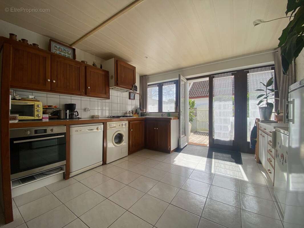 Appartement à ARES