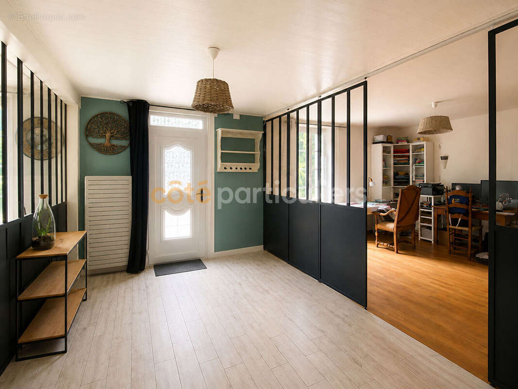 Maison Familiale - 6 chambres à Saint-Michel-En-L'Herm - photo 3