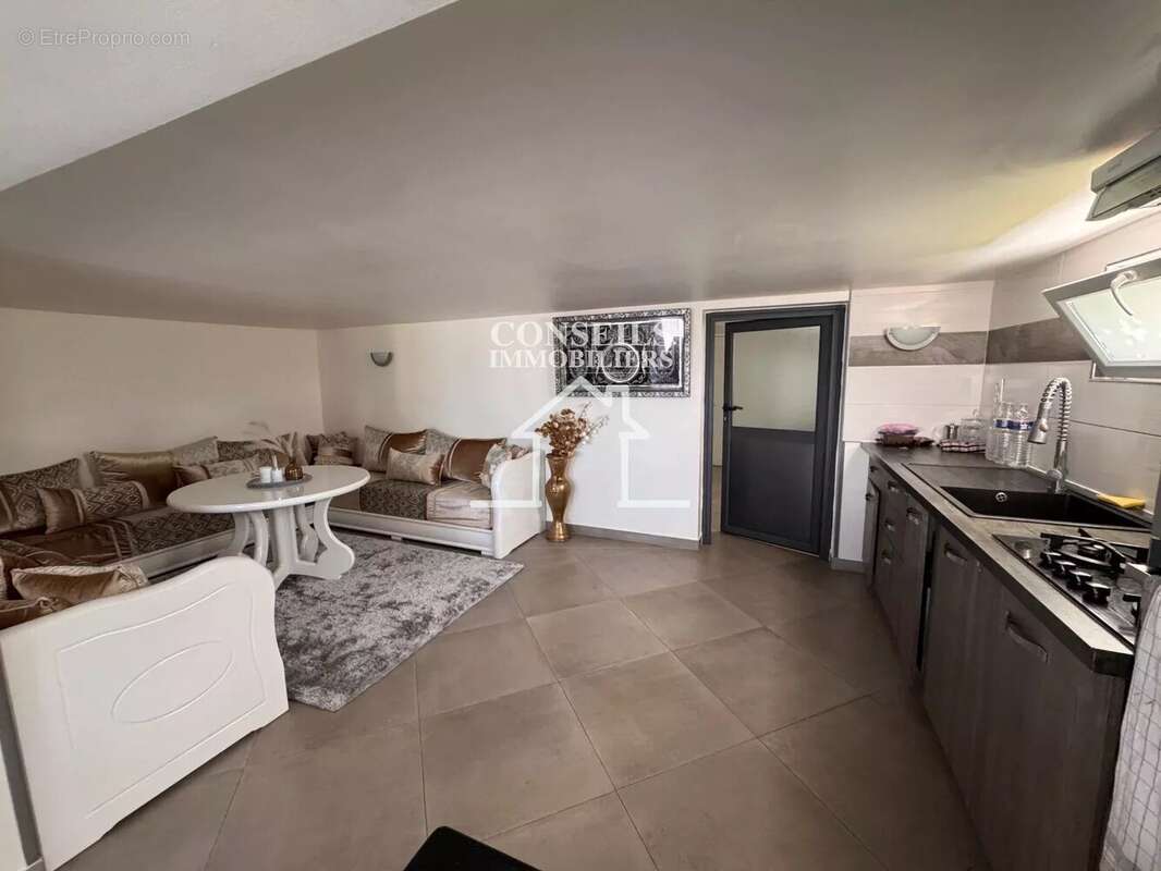 Maison à VILLENEUVE-SUR-YONNE