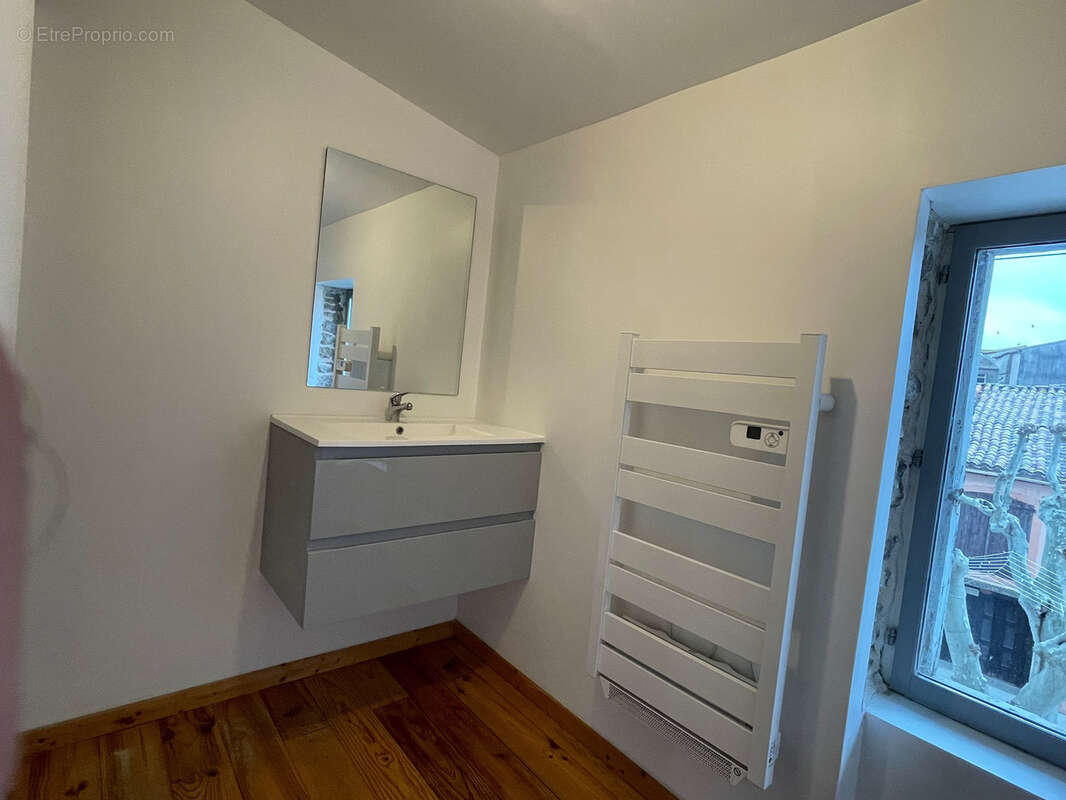 Maison à VILLEMOUSTAUSSOU