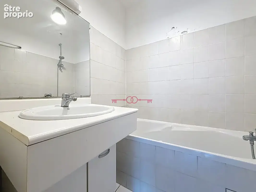 À vendre en exclusivité - appartement de type 2 avec parking - reims - photo 4