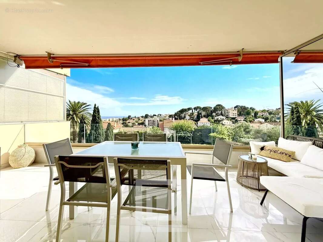 Appartement à LE CANNET