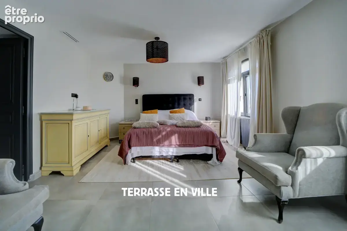 La ciotat - figuerolles - maison d'architecte t9 - 400m2 - jardin - 1000m2 - piscine - garages - 1870000€ - photo 19