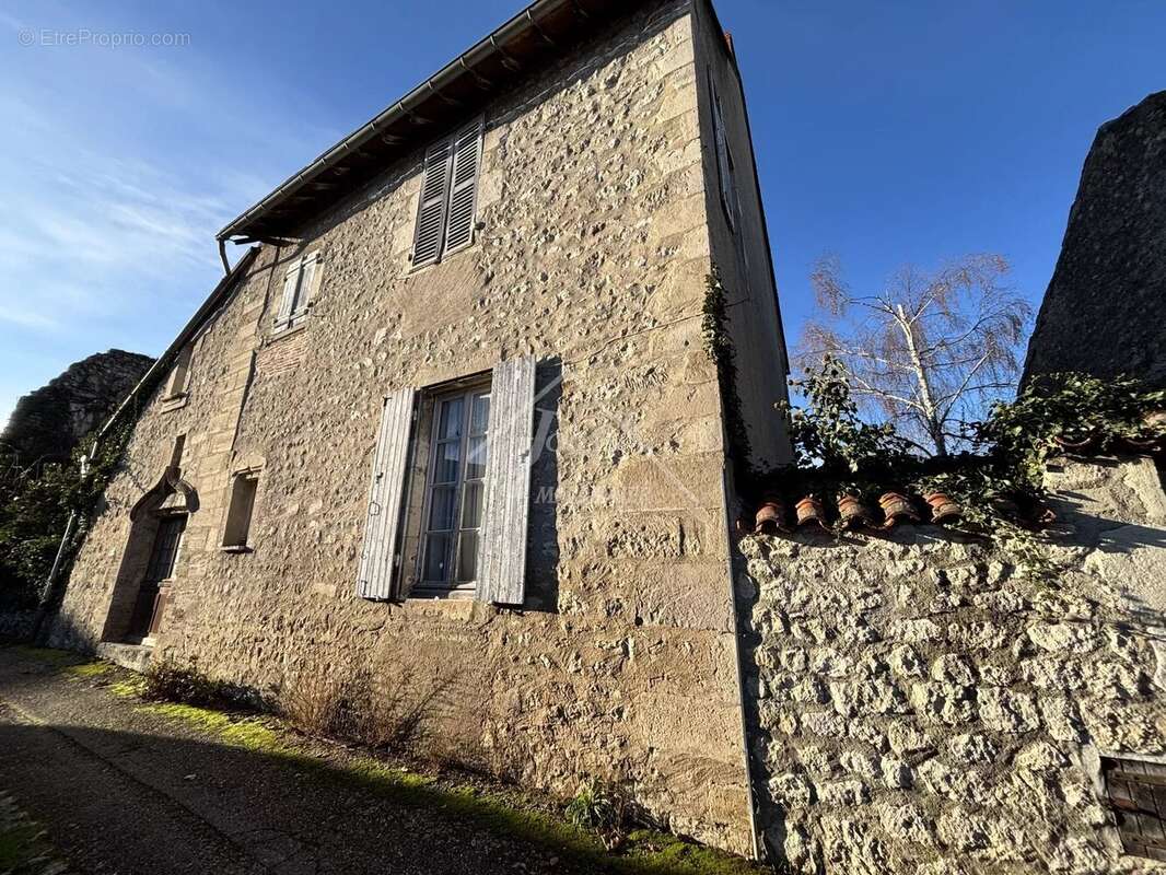 Maison à CHARROUX