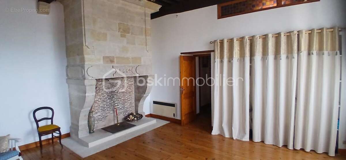 Maison Tour Historique - photo 12