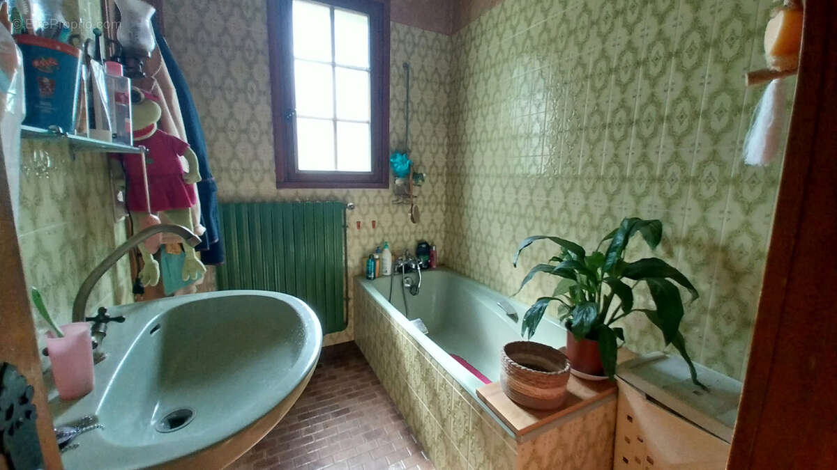 Maison à SAINT-PIERRE-DE-COLE