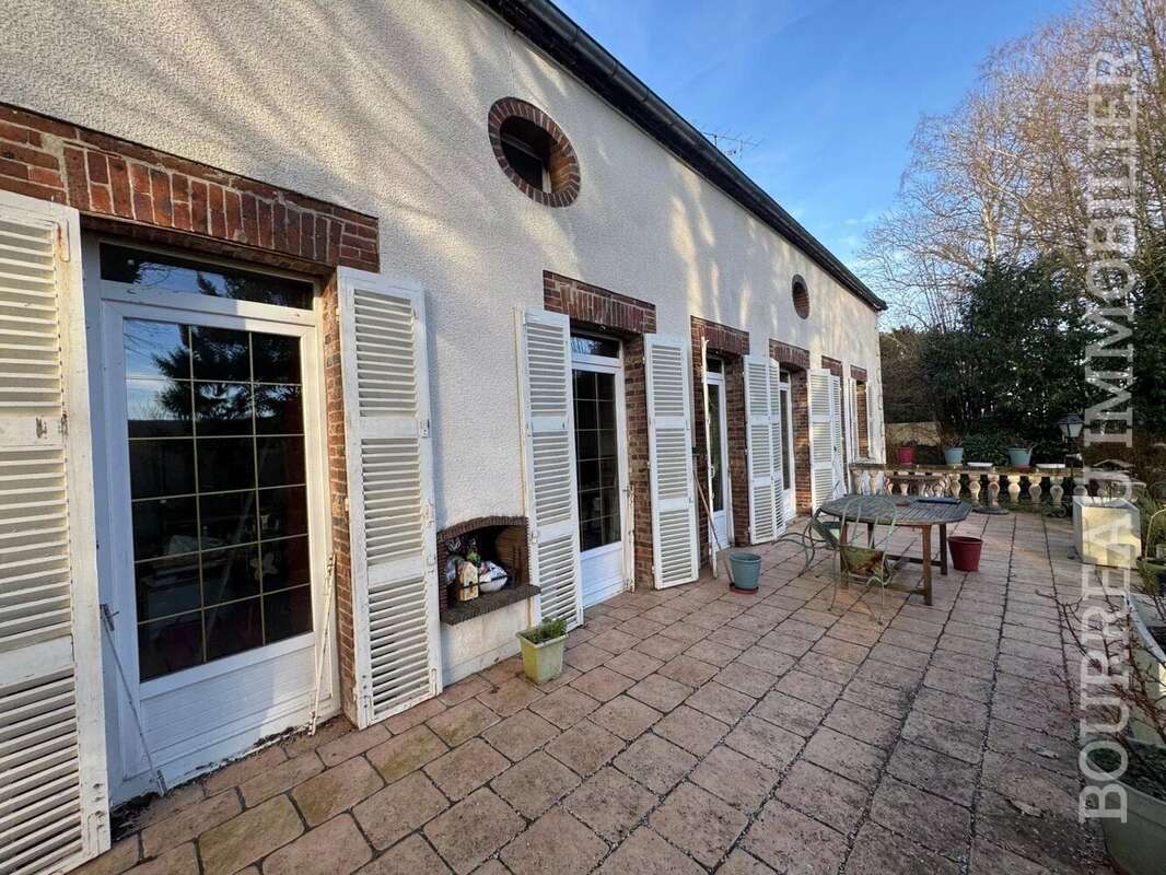 Maison à ARCES-DILO