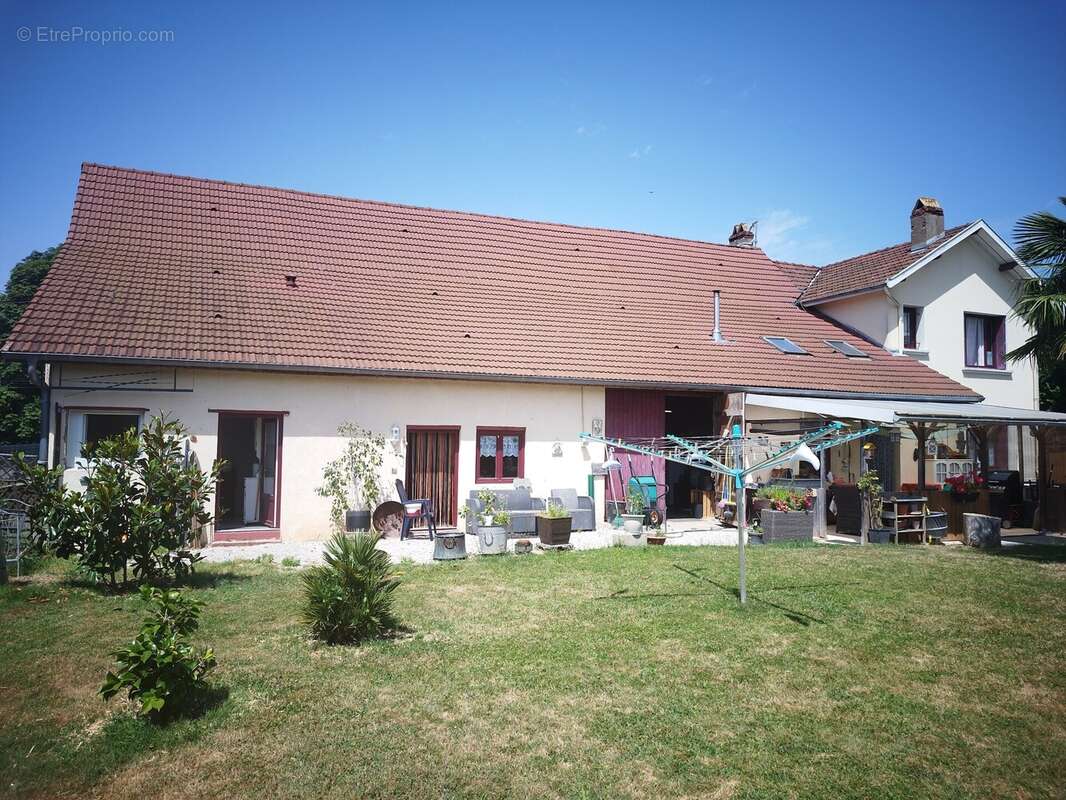 Maison à PIERRE-DE-BRESSE