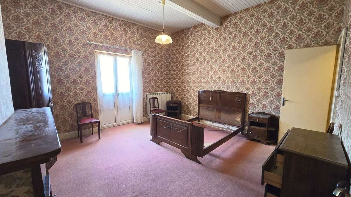 Maison de caractère avec jardin et grand garage - photo 7