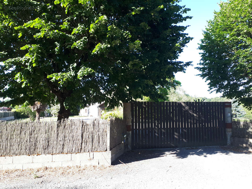 Maison à LES ORMES