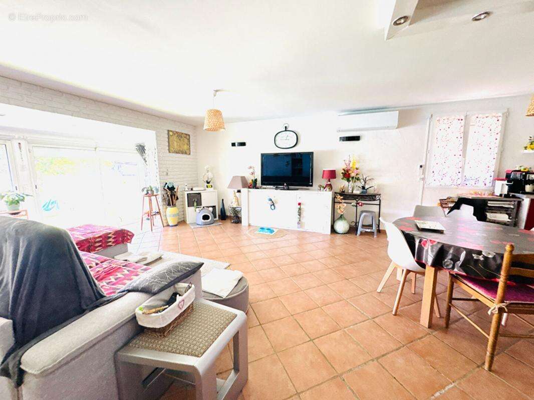 Maison à CHATEAUNEUF-LES-MARTIGUES