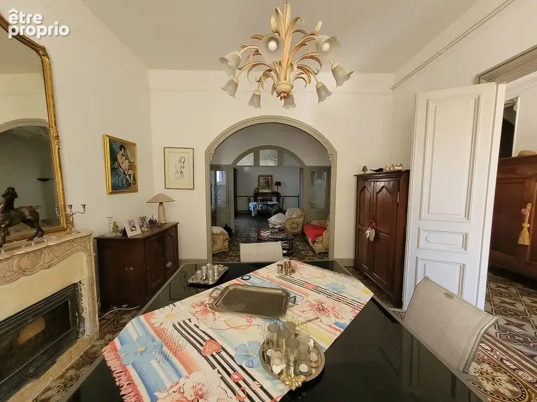 Superbe maison bourgeoise avec annexe, jardin et piscine. - photo 13