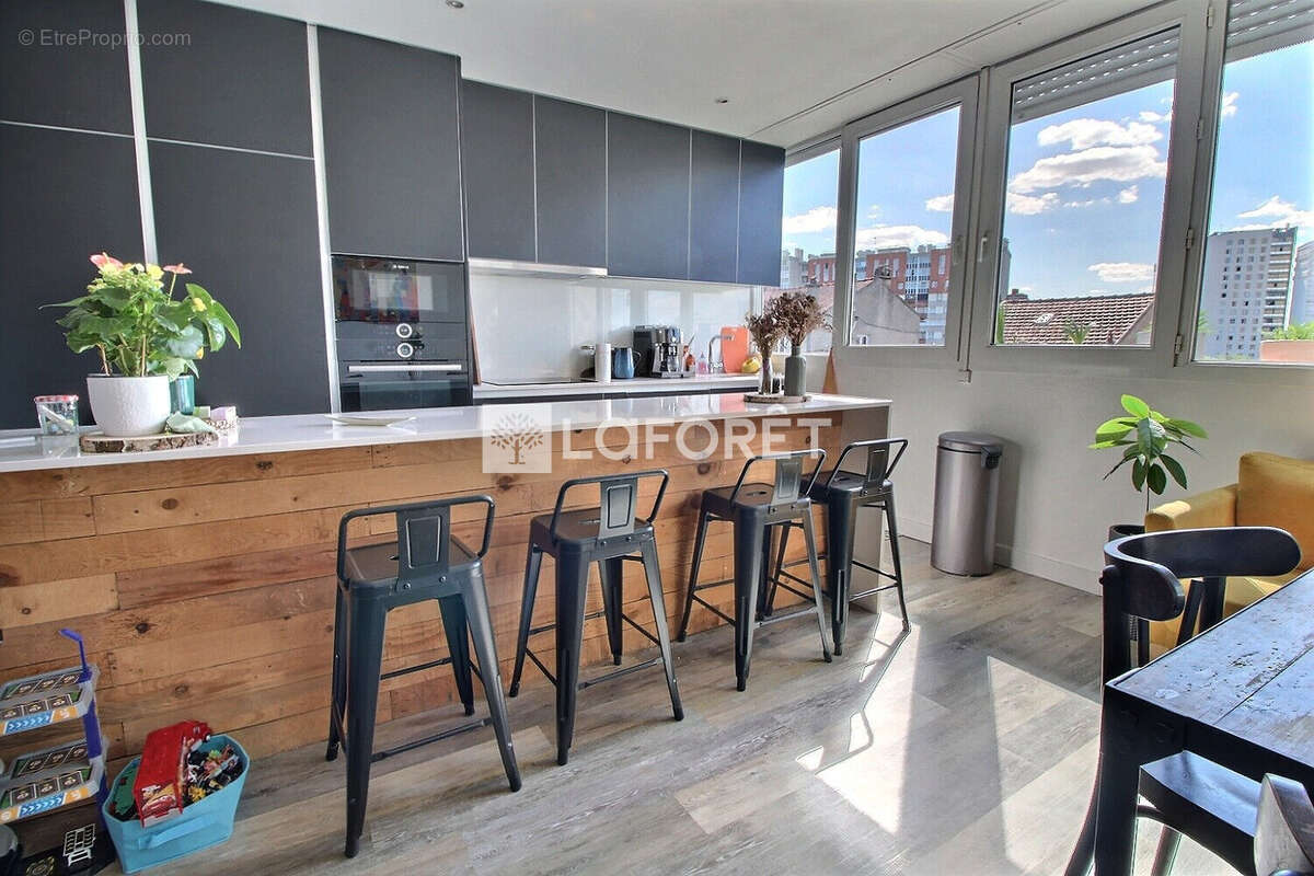 Appartement à RUEIL-MALMAISON