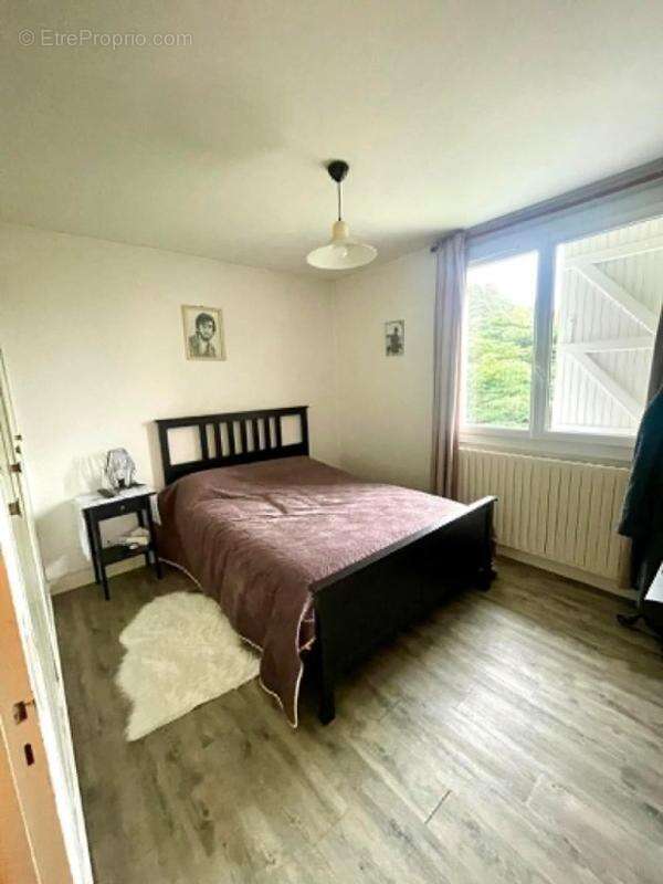 Maison 120 m² à Coucy-Le-Chateau-Auffrique  - photo 7