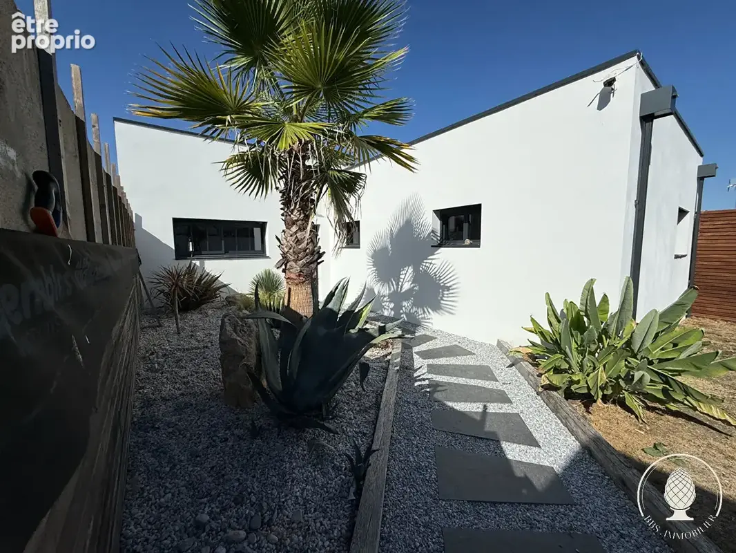Photo Maison à Sainte-Soulle au prix de 525 000€