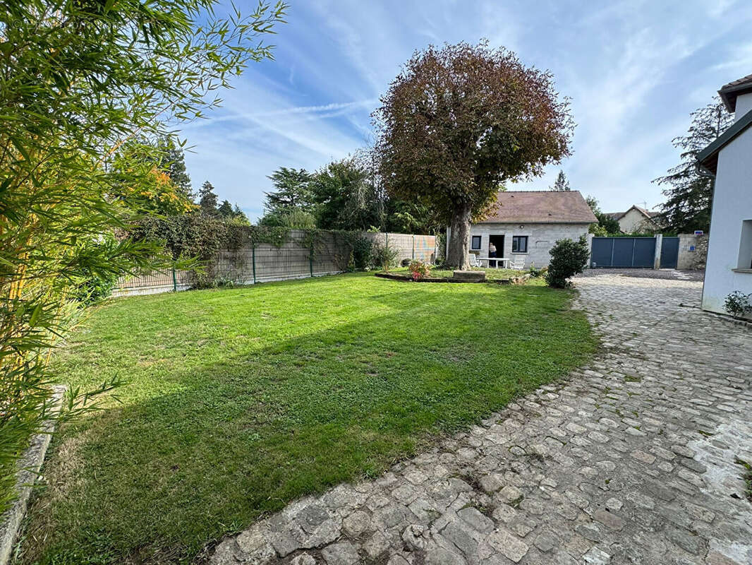 Maison à FEUCHEROLLES