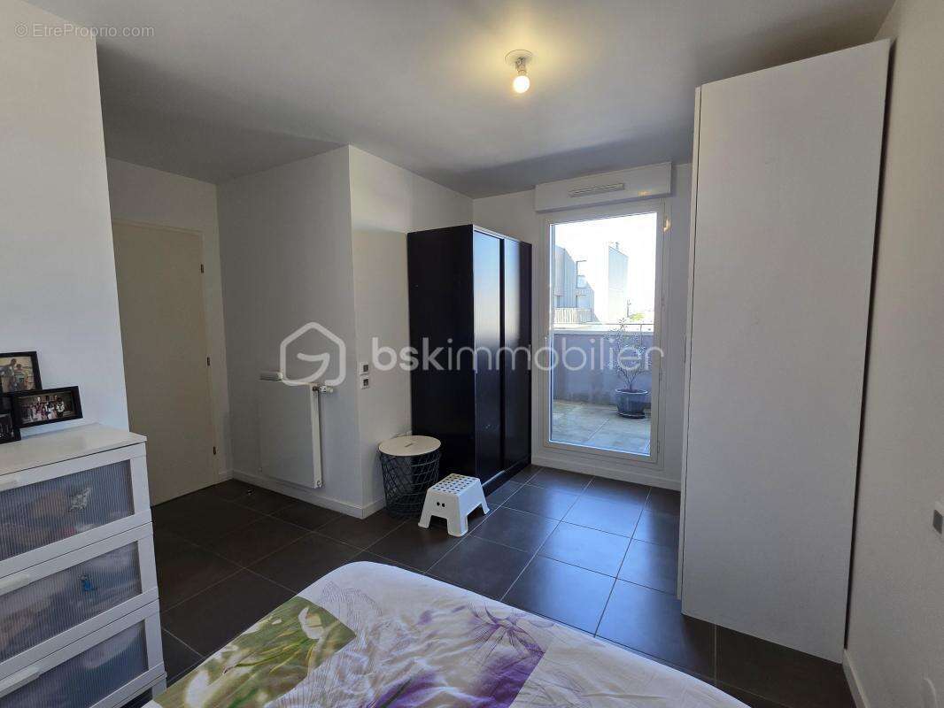Exclusivité – Bel appartement T4/T5 de 93 m² au 8ème étage, terrasse plein ciel & double parking – Ginko - photo 11