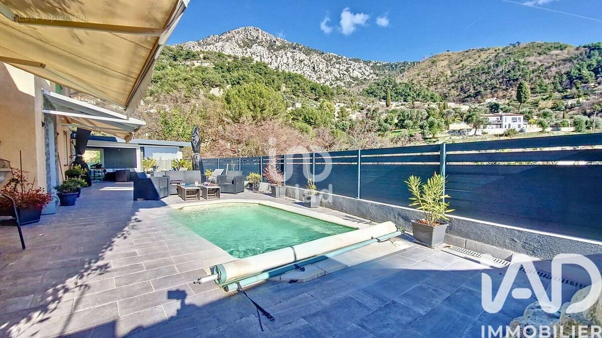 Photo 1 - Maison à CASTELLAR