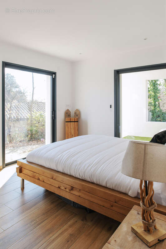 Maison à VILLEVIEILLE