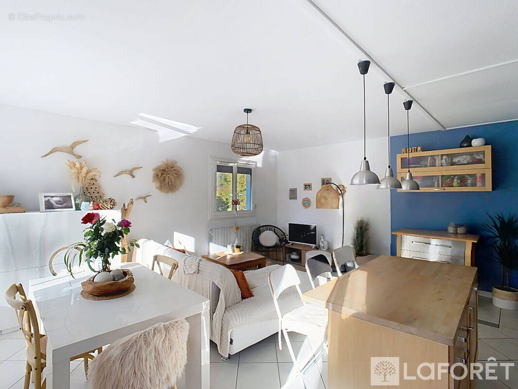 Appartement à VITROLLES