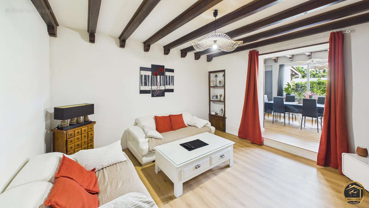 Maison à OLONZAC