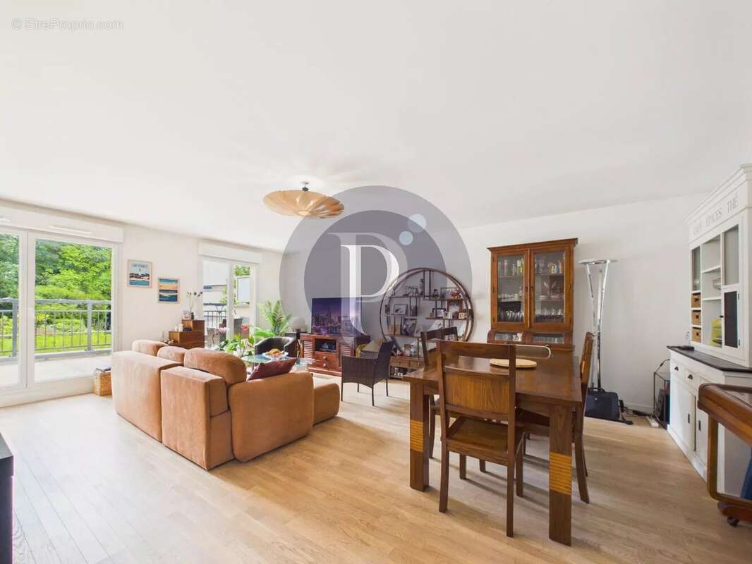 Appartement à LE PLESSIS-ROBINSON