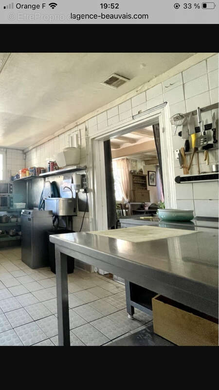 Commerce à SAINT-LEGER-EN-BRAY