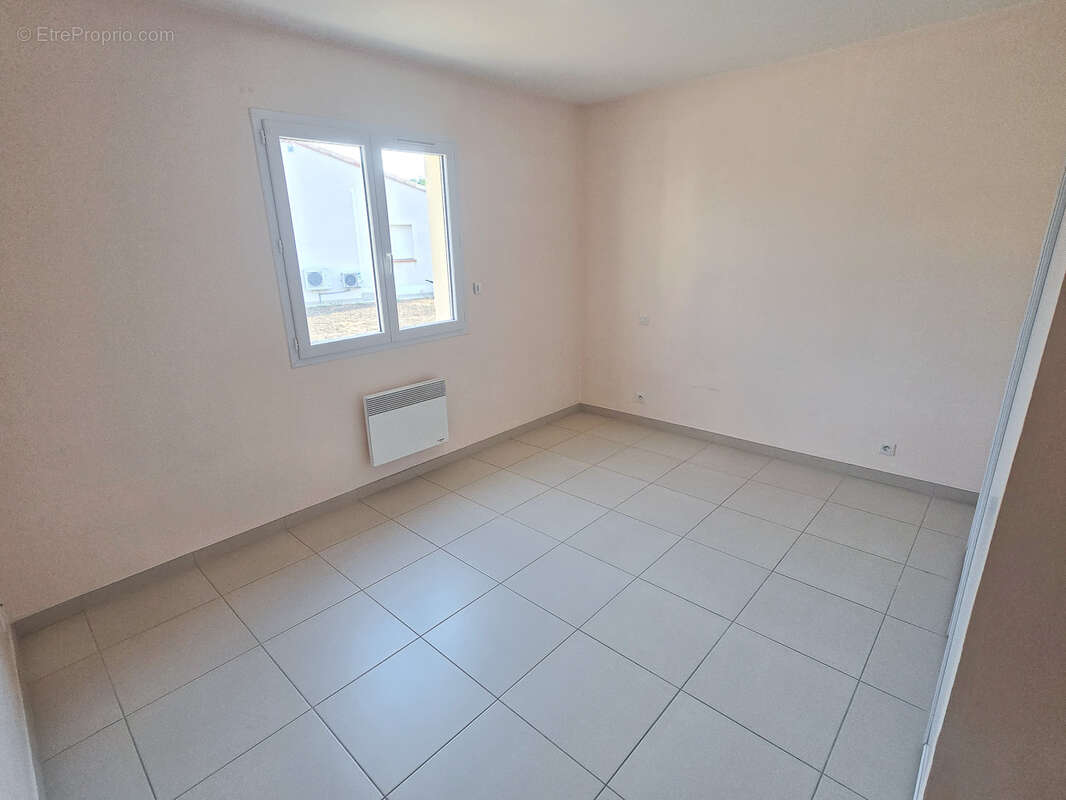 SOUAL, maison récente de 135 m2 avec un grand jardin - photo 5