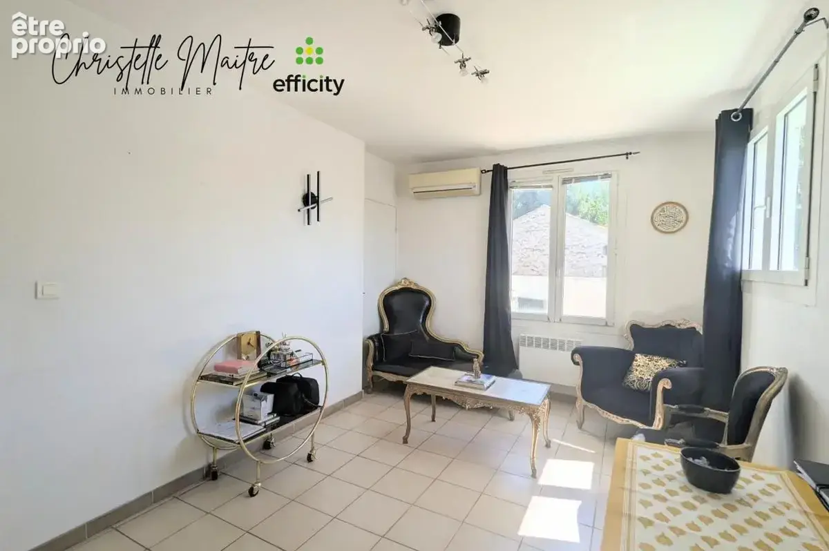Local commercial - photo 11