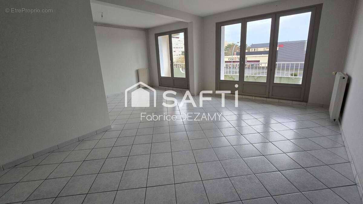 Appartement 104 m² à Lucon  - photo 2
