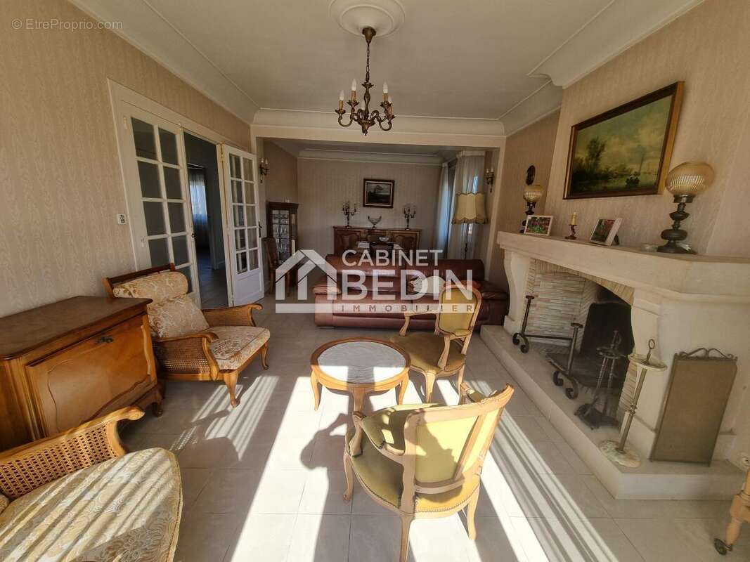 Maison à SAINT-MEDARD-D'EYRANS