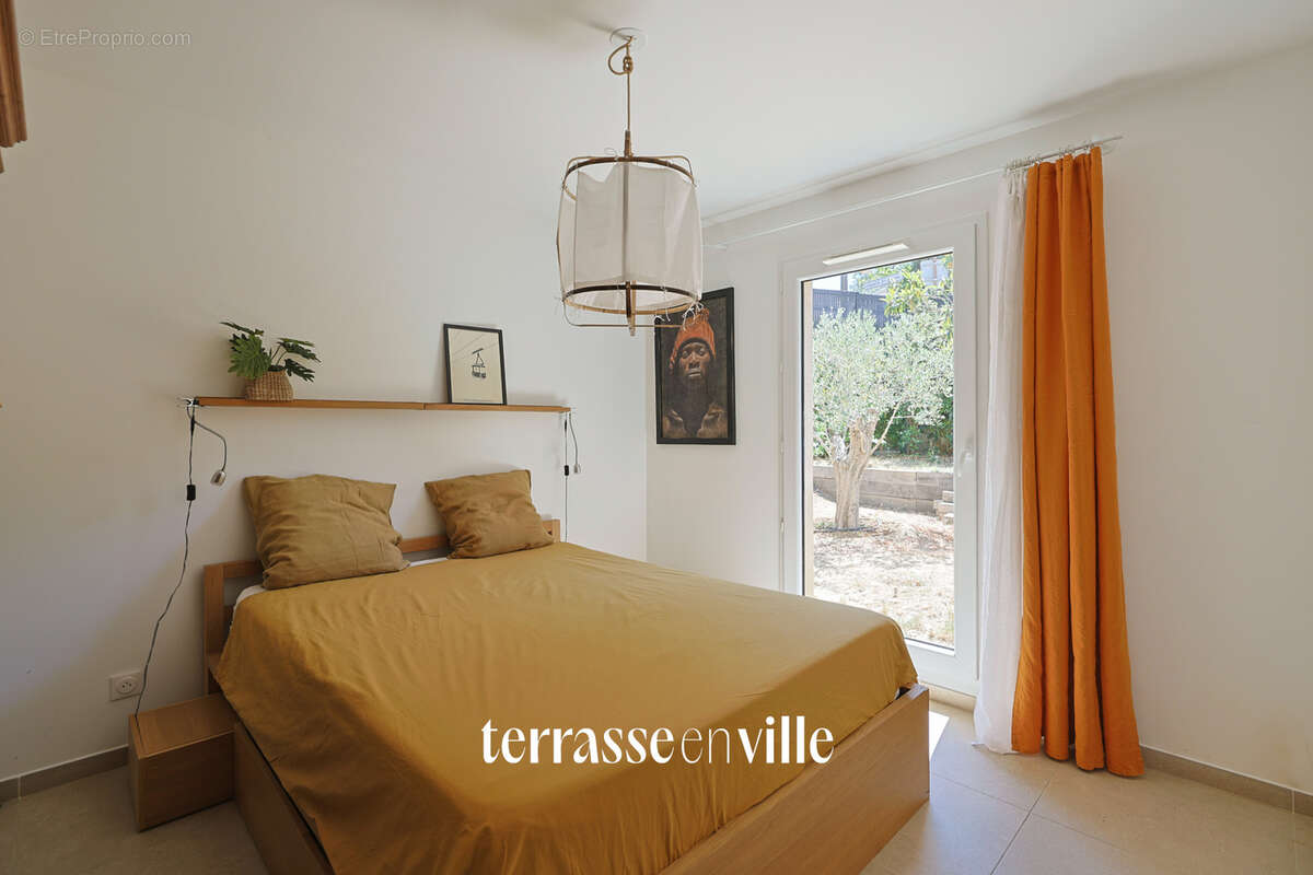 EXCLUSIVITE - Cap Brun, TOULON -  APPARTEMENT T3  avec 145 m2 de jardin - Résidence sécurisée, calme - photo 12