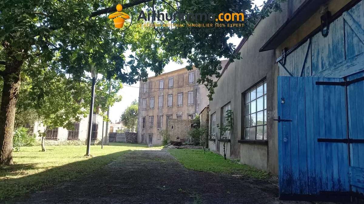 Maison à SAINTE-COLOMBE-SUR-L'HERS