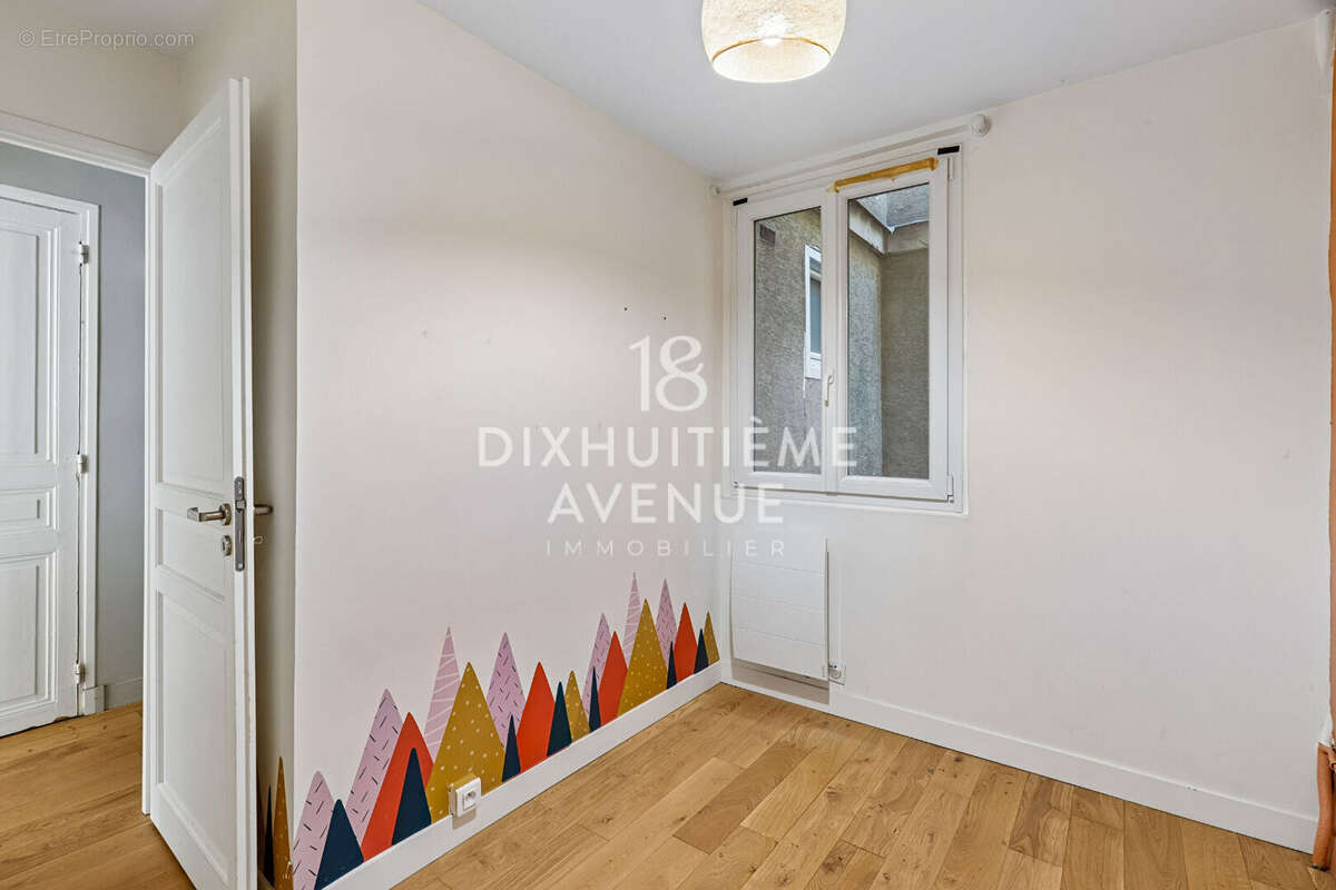 Rue de Clignancourt, 2ème étage, 3 pièces 59m² - photo 12