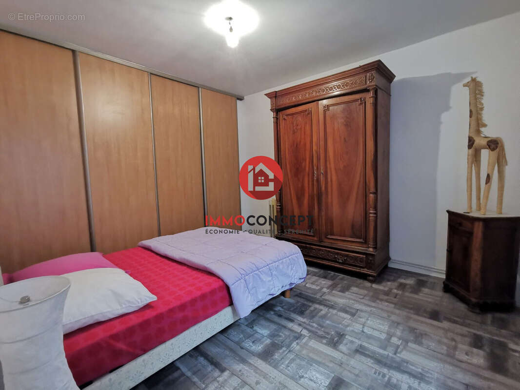 Appartement à BAGNOLS-SUR-CEZE