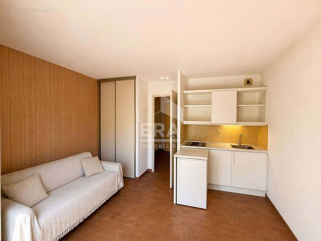 Appartement à VALLAURIS