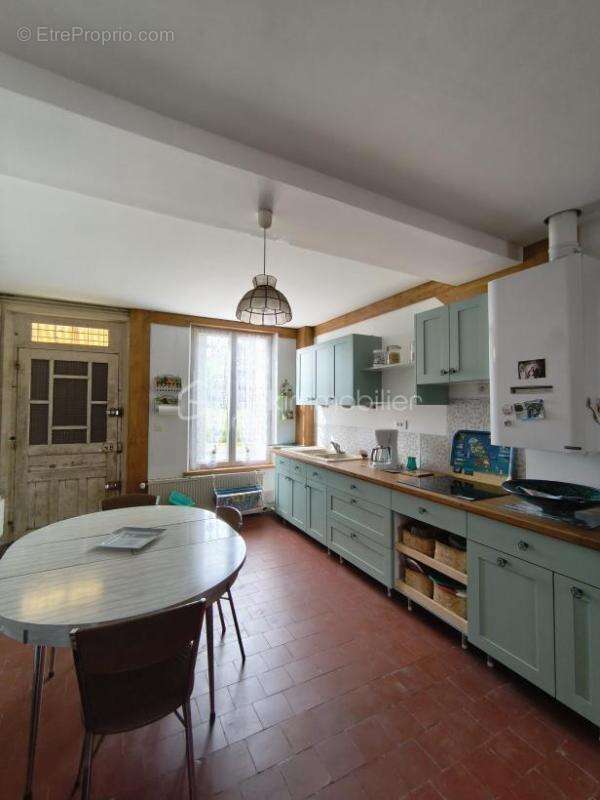 Maison à CHUELLES