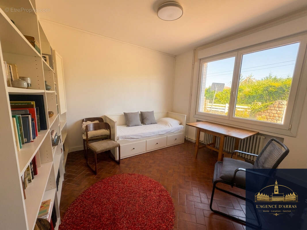 EXCLUSIVITÉ   Grande maison familiale de 210 m2 avec 6 chambres, jardin, à moins de 15 min à pied de la gare - photo 9