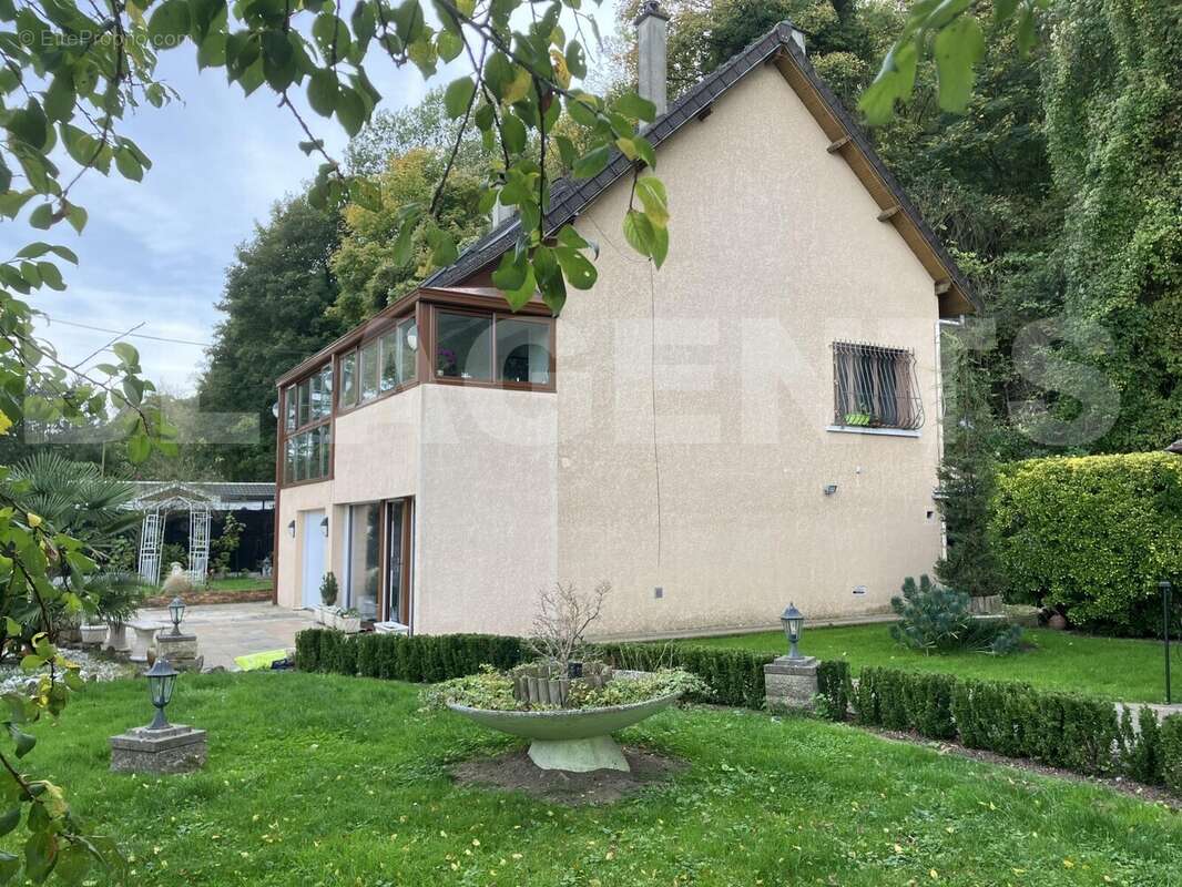 IMG_7918 - Maison à SAINT-JEAN-LES-DEUX-JUMEAUX