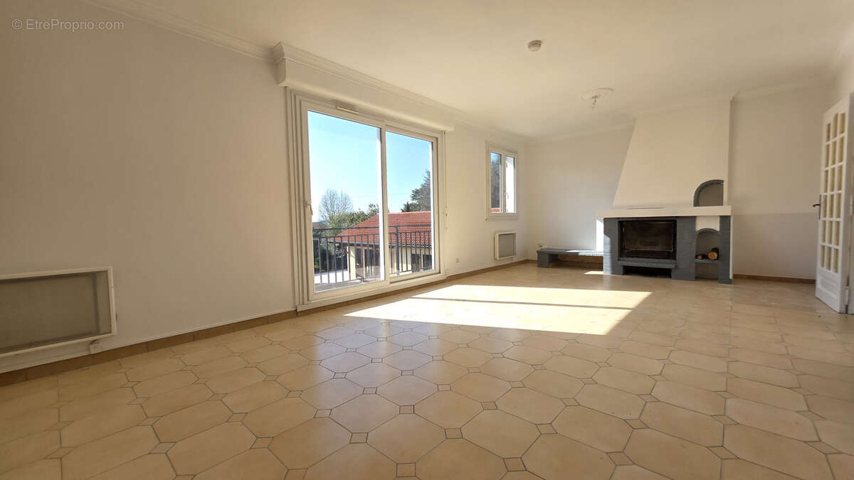 Appartement à DIEMOZ