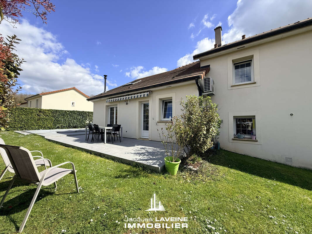 Maison à CORNY-SUR-MOSELLE