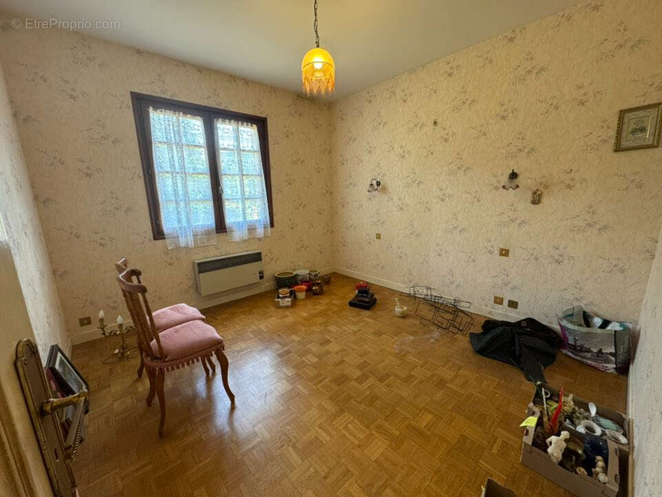 Maison à RILHAC-LASTOURS