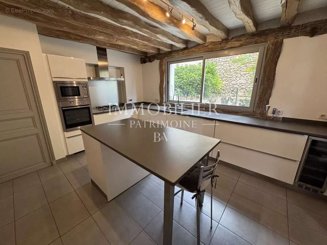 Maison à LA CHAUSSEE-SAINT-VICTOR