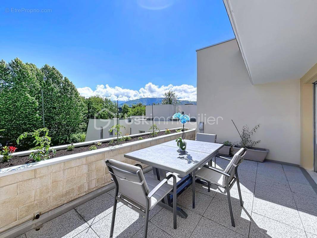 Appartement à MEYLAN