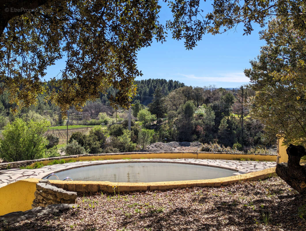 Maison à SAINT-SATURNIN-LES-APT