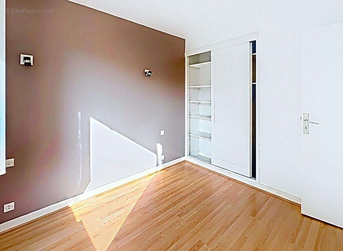 EXCLUSIVITE  THENAC Maison  de plain pied de 6 pièces 122 m2 - photo 8