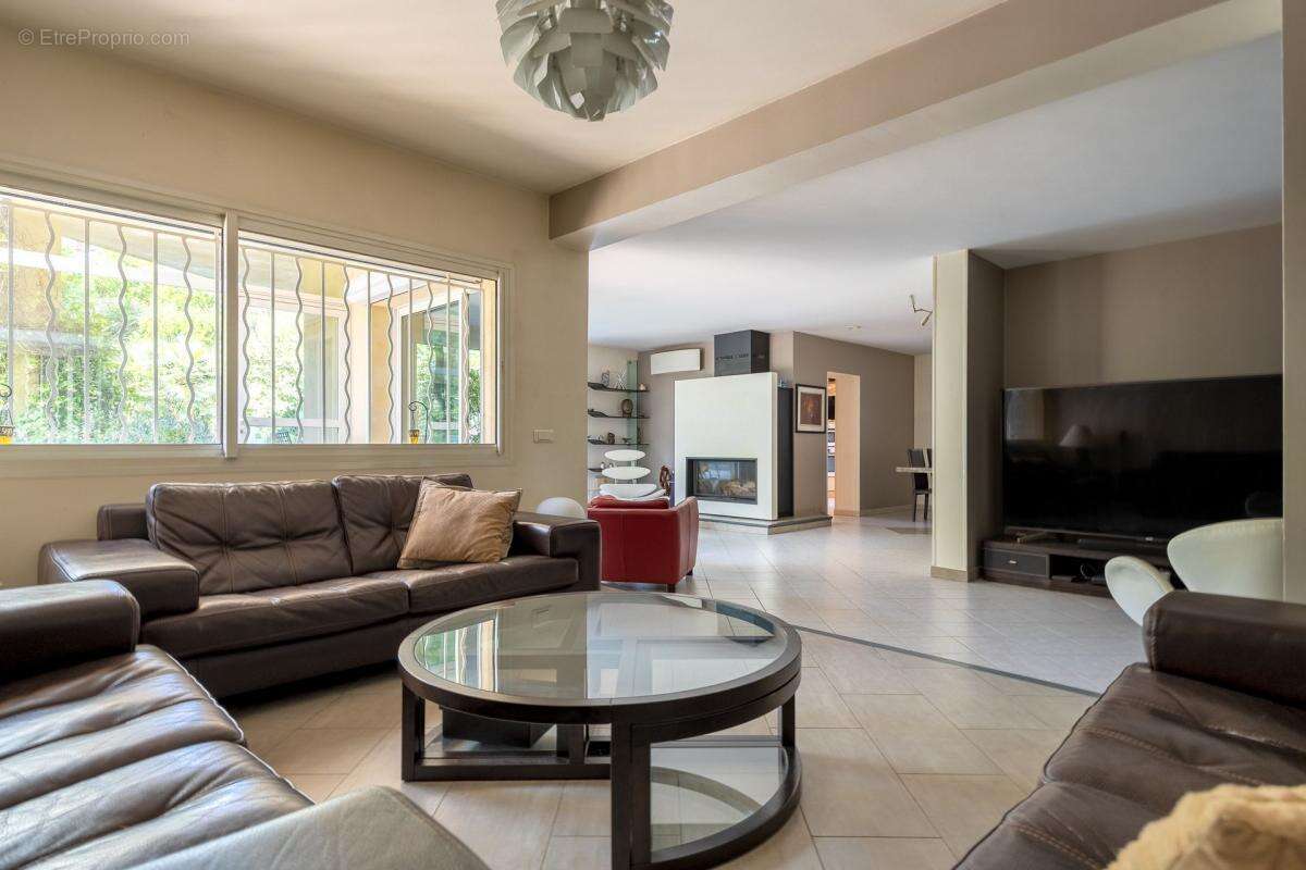 Maison à ROQUEFORT-LA-BEDOULE