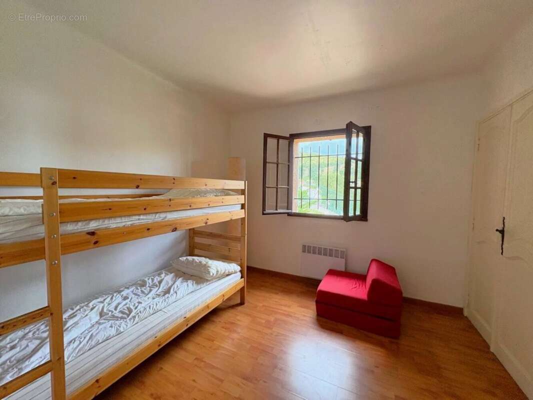 Maison à ROQUEBRUNE-SUR-ARGENS